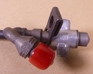 OEM John Deere SE501103 REMAN Fuel Injection Nozzle RE507766 Genuine | Industrial Tractor Parts Supplier and Surplus Tractor Parts & Accessories