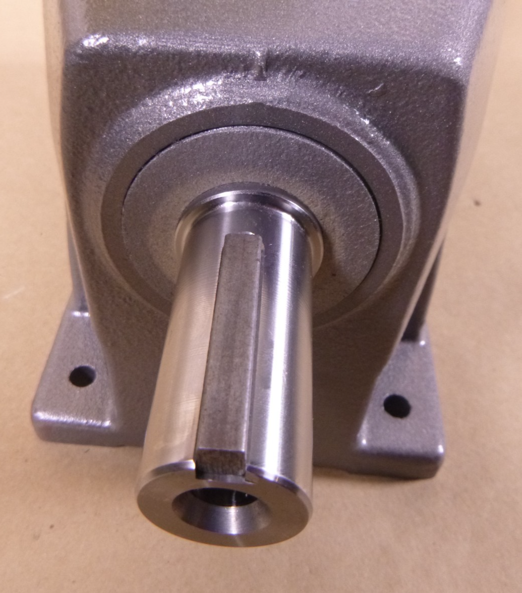 SK 12 56C0.5 Nord Gear Reducer 970 in-lb, 53.84:1 Ratio, 32RPM, 1" Output Shaft | Industrial Electric Motors, Pumps &amp; Parts