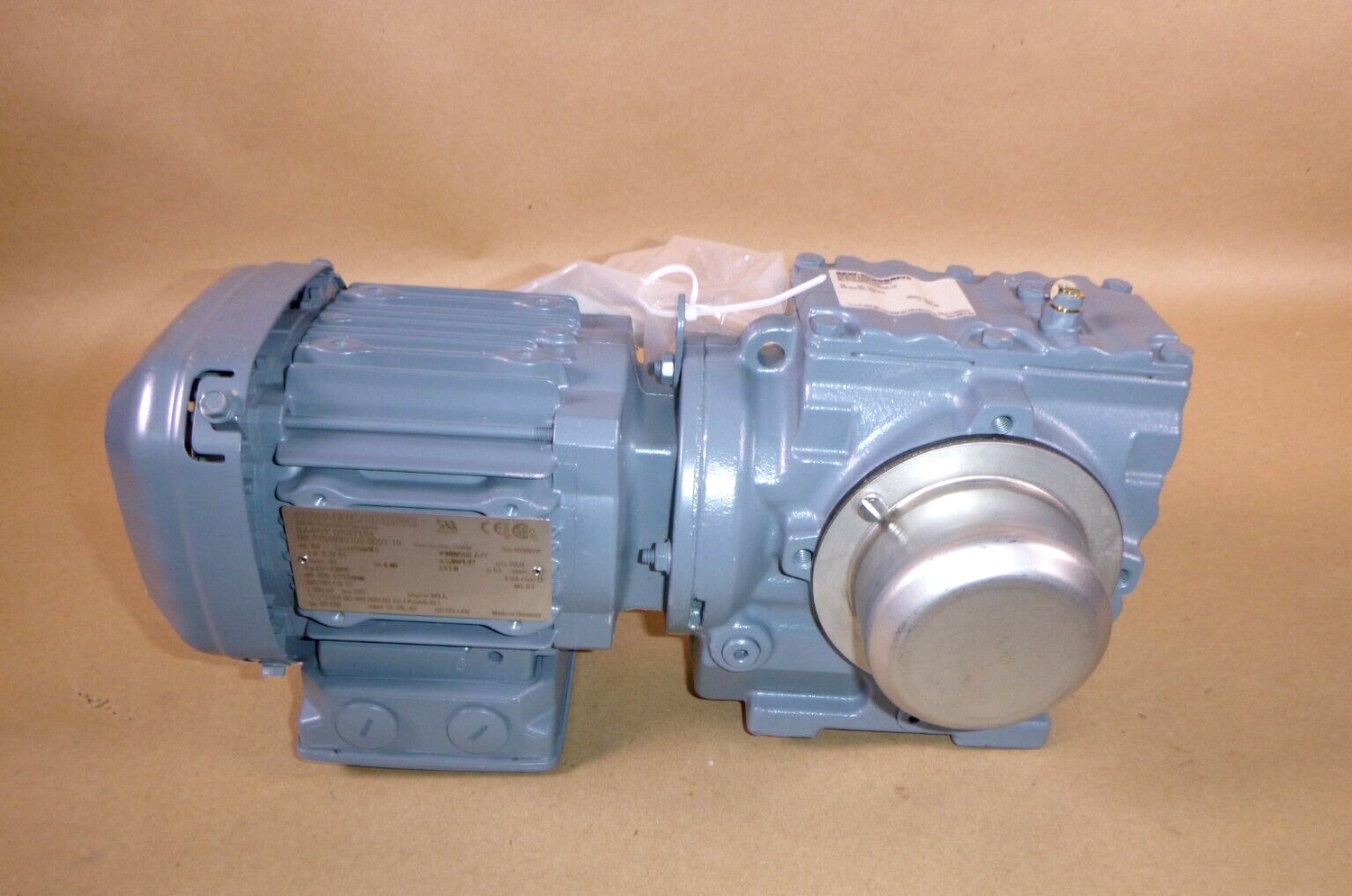 SEW-EURODRIVE SA47/T DRS71S4 Hollow Shaft Gear Motor 1/2 Hp .37 Kw 60 Hz. 3 Ph. | Industrial Electric Motors, Pumps &amp; Parts