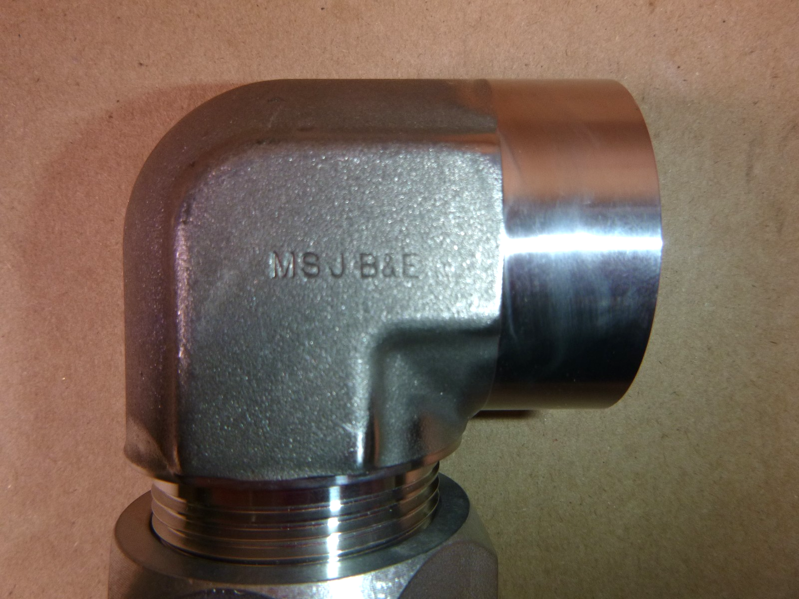 1-1/4" Tube To Pipe Stainless Steel Hydraulic 90° Elbow 37° Flare JIC To FNPT