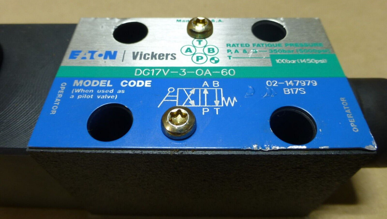 EATON VICKERS USA 02-147979 MANUAL DIRECTIONAL CONTROL VALVE 20GPM DG17V-3-0A-60 | Industrial MRO Replacement Parts, Manufacturing Machine Parts &amp; Components, Heavy Equipment Parts Supplier