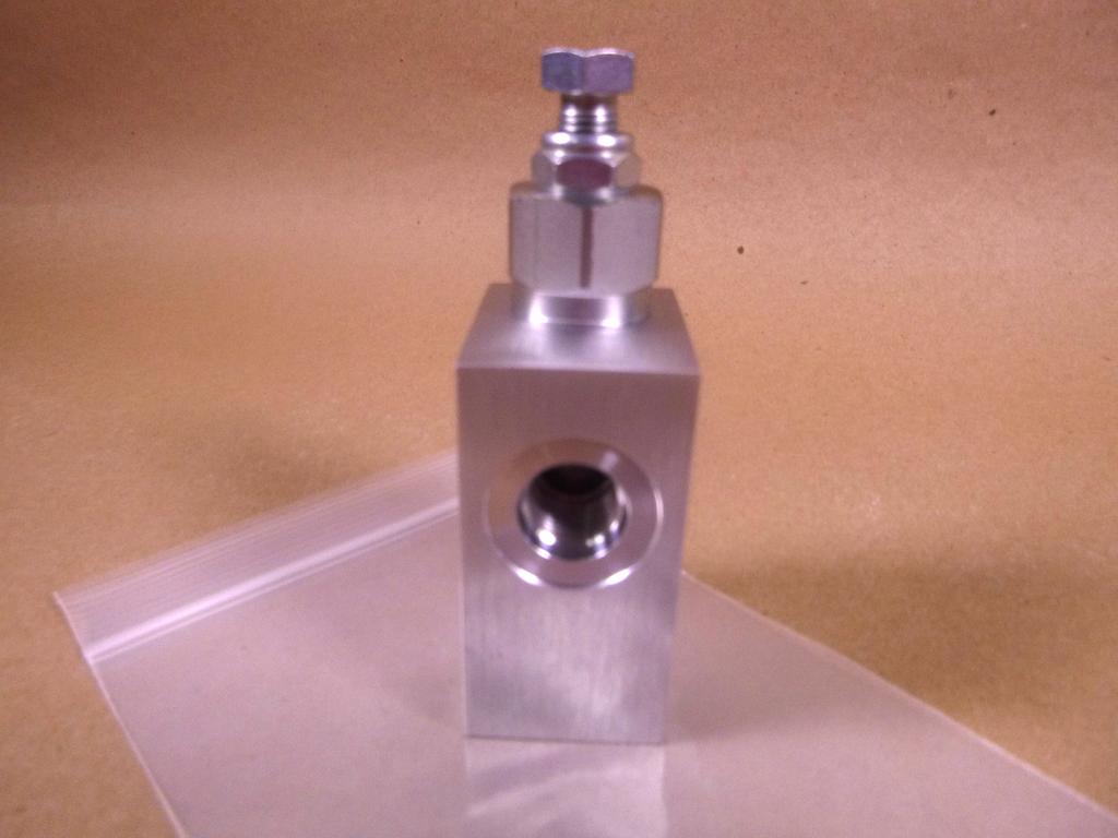 Sun Hydraulics FAI Manifold - Line mount - Ninety degree