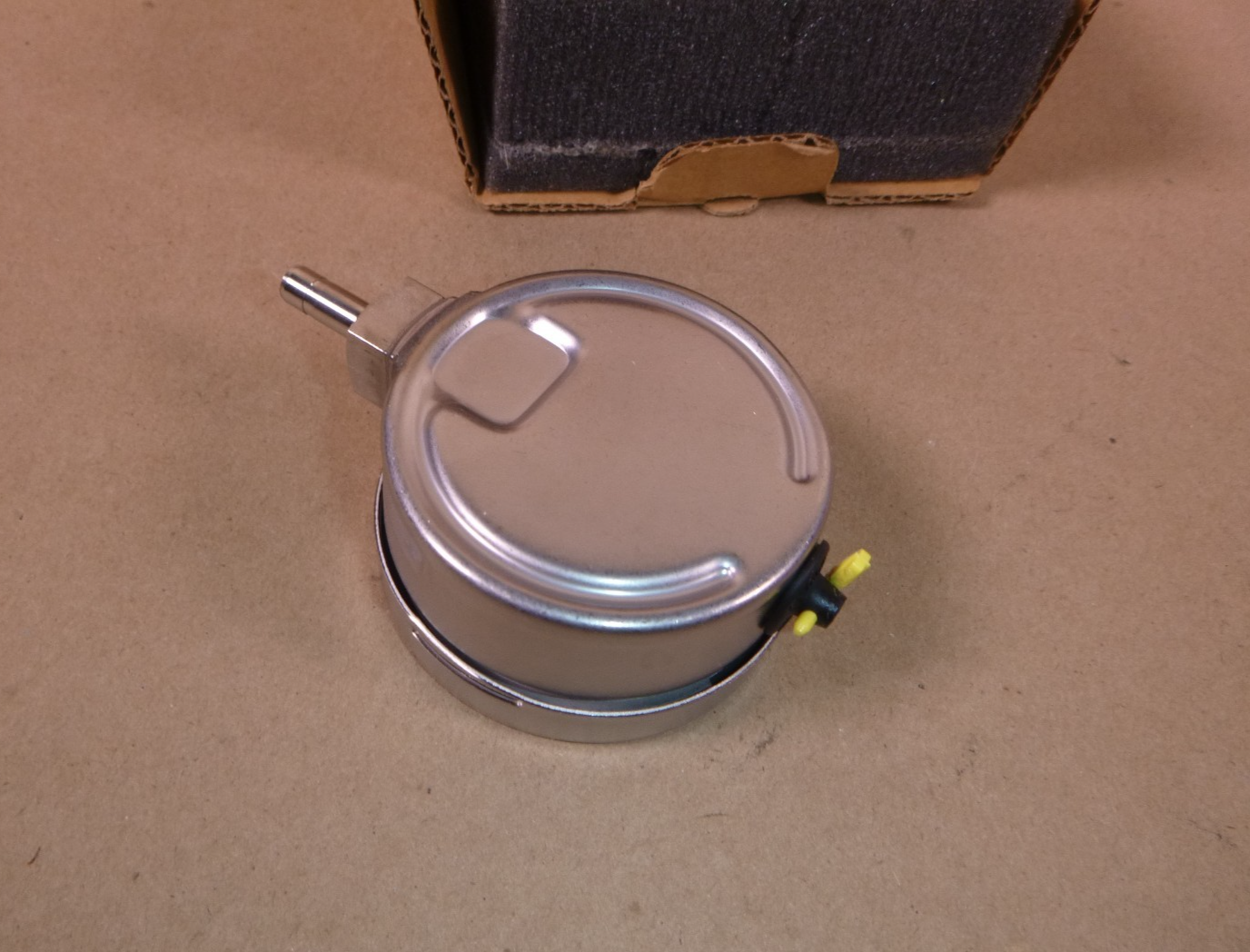 PGI-63B-PG60-LAQX-J Swagelok SS Pressure Gauge 0-60psi 2.5" Dial 1/4" Connection | Industrial MRO Replacement Parts, Manufacturing Machine Parts &amp; Components, Heavy Equipment Parts Supplier