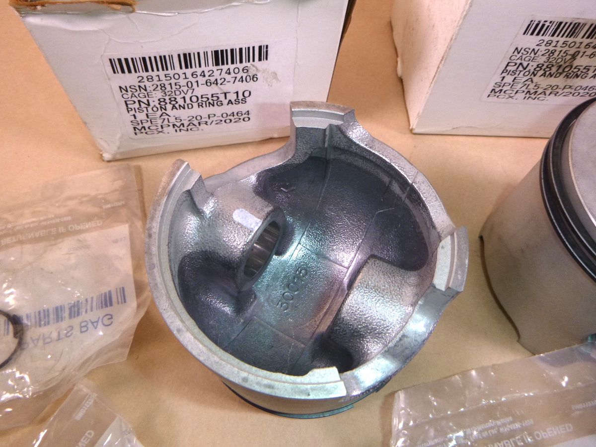 Genuine OEM MerCruiser Mercury Stern Drive Piston Kit 2720-881055T10 (Lot of 3)