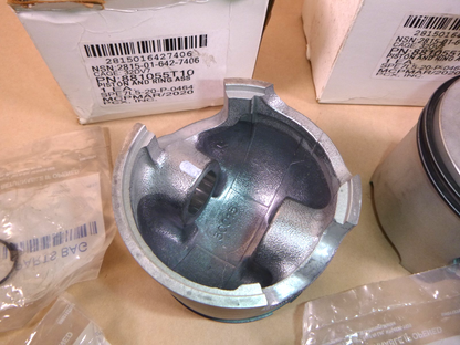 Genuine OEM MerCruiser Mercury Stern Drive Piston Kit 2720-881055T10 (Lot of 3)