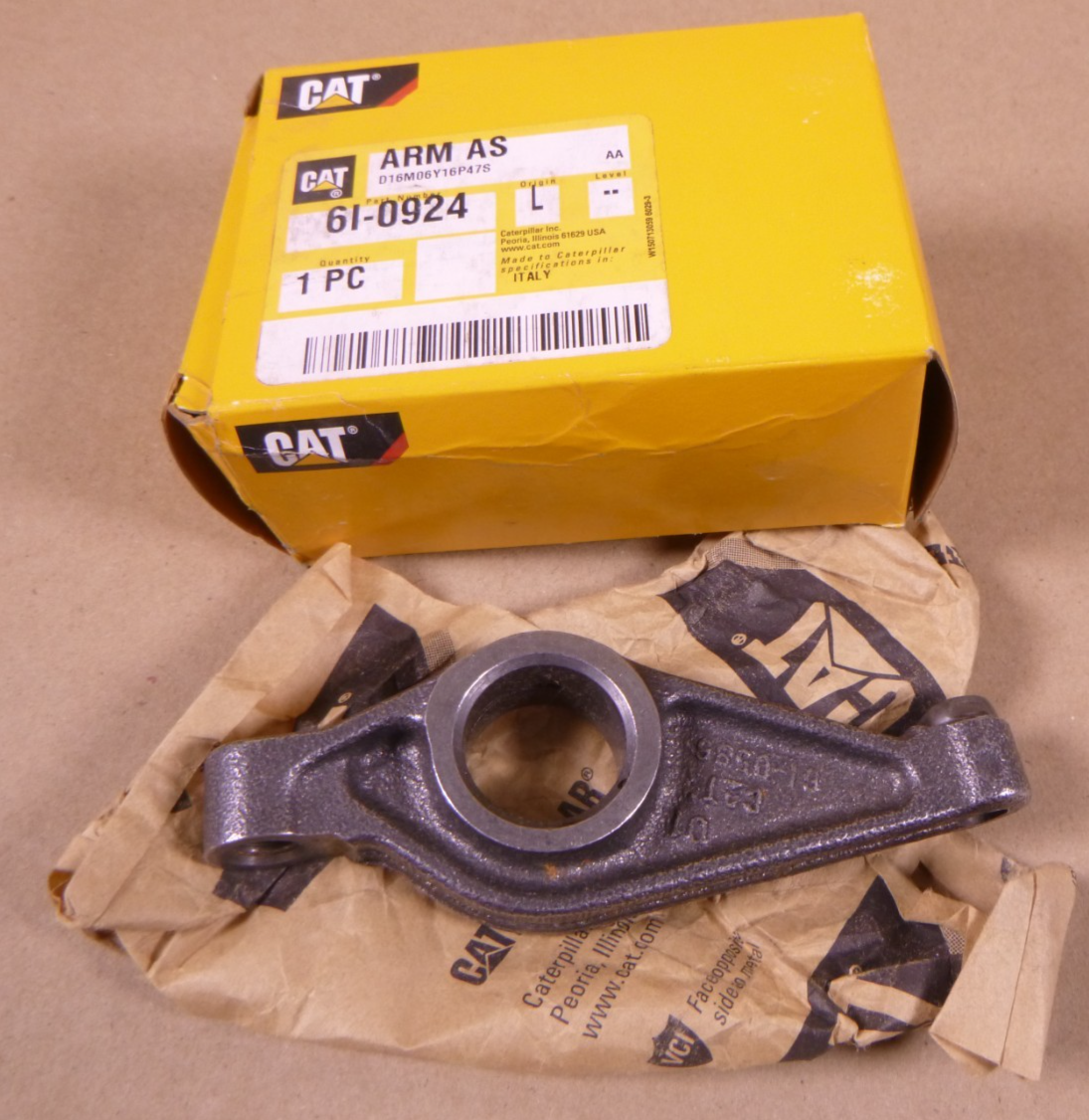 OEM CAT Caterpillar 6I-0924 Valve Rocker Arm Genuine For 3126 3116 3114 | Industrial Tractor Parts Supplier and Surplus Tractor Parts &amp; Accessories