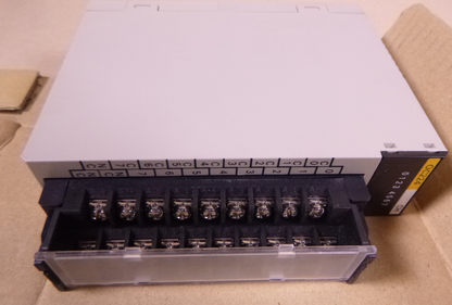 NEW Omron C200H-OC224 8-Pt Relay Output Module 250VAC 24VDC PLC 
