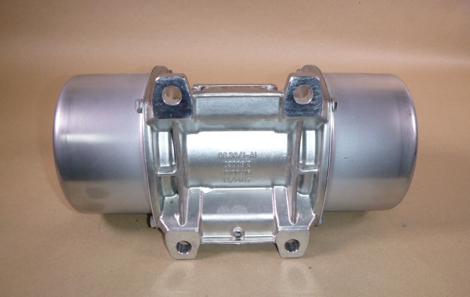 Italvibras MVSS 15/700-S08, 601526 Stainless Steel Electric Vibrator Motor Sz 30 | Industrial Electric Motors, Pumps &amp; Parts