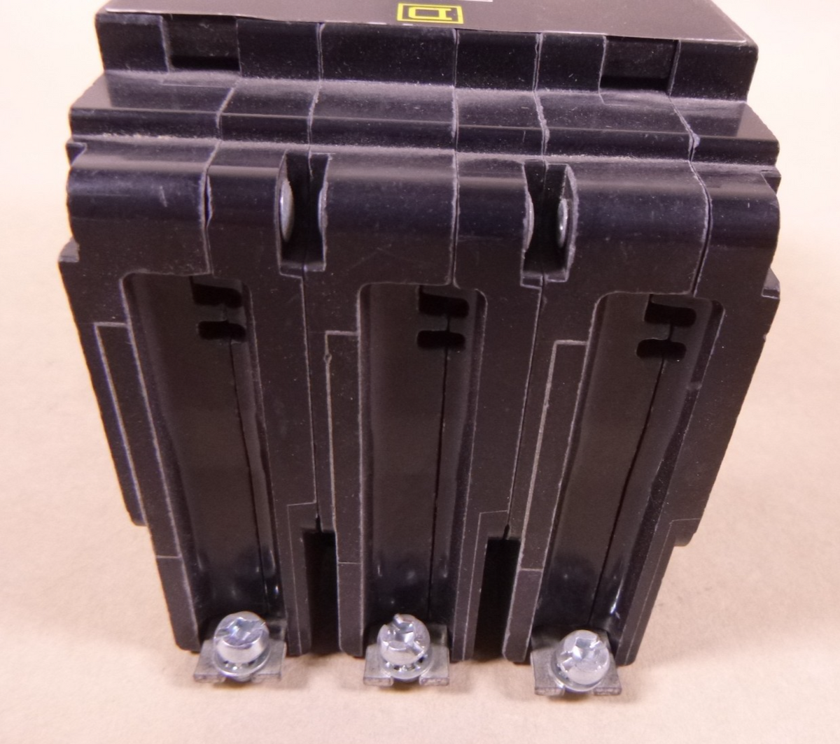 USED Square D EDB34015 Bolt-on Circuit Breaker 3P 15A 240/480Y/277V | Electrical MRO Replacement Parts &amp; Components and Commercial Electrical Supplies Company