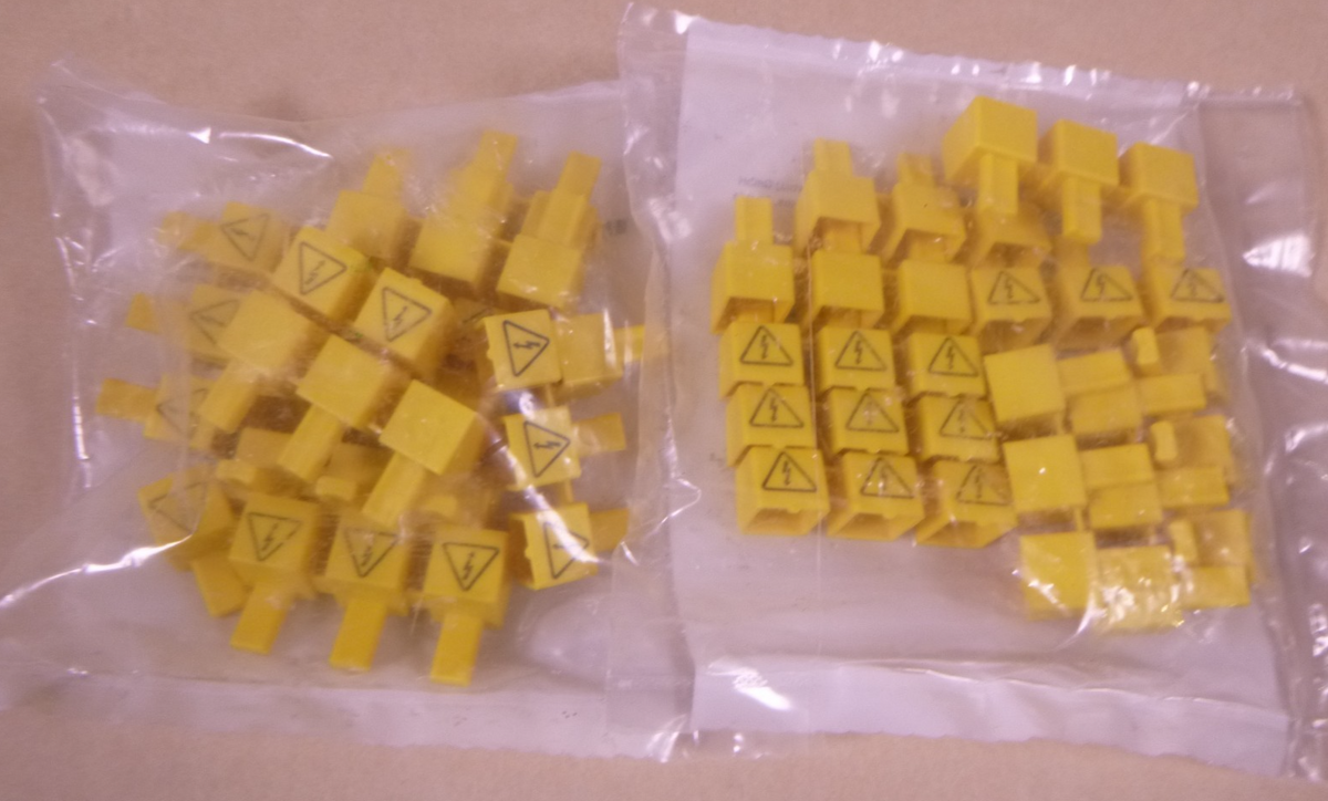 EATON ZV-BS-UL Busbar Tag Shrouds 104904 Moeller Series (Lot Of 20)