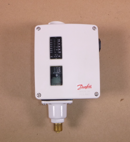 Danfoss RT116 Pressure Switch 017-520366, 4.2-18 Psi, .3-1.3 bar, 30-130 kPa | Electrical MRO Replacement Parts & Components and Commercial Electrical Supplies Company