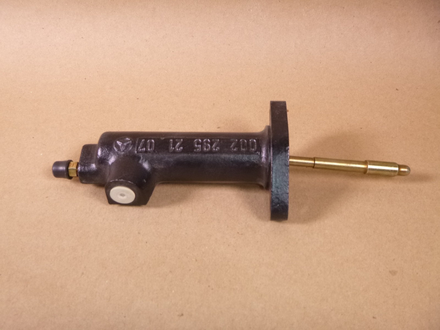 Genuine OEM Mercedes Benz Sprinter 1995-2006 Clutch Slave Cylinder A0022952107 | Replacement Truck Parts, Trailer Accessories, Automobile Supplies, Car Parts &amp; Accessories