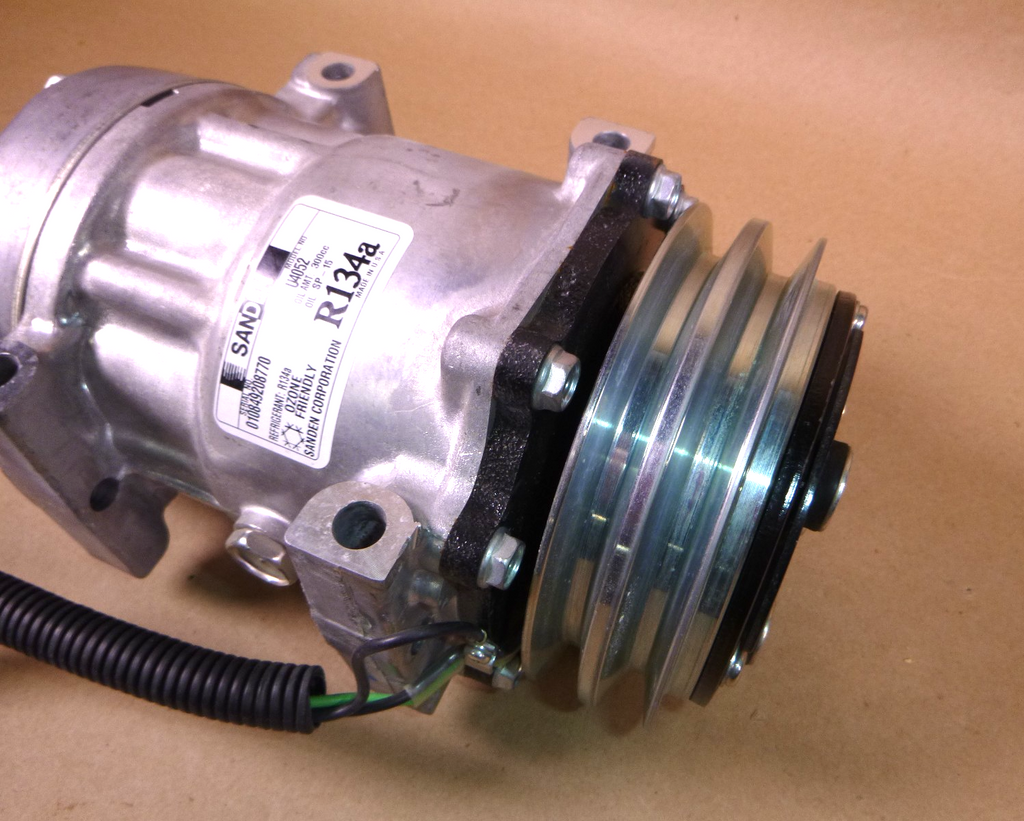 U4052 Sanden AC Compressor 24 Volt 2 Groove SD7H15 Platform 7 Cylinder R-134a | Replacement Truck Parts, Trailer Accessories, Automobile Supplies, Car Parts & Accessories