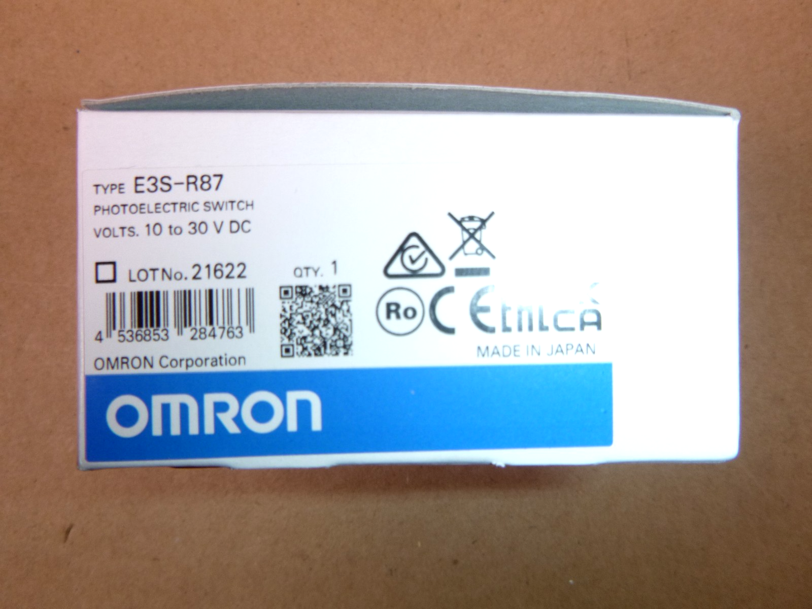 E3S-R87 Omron Photo Electric Sensor 300mm Sensing Distance 10-30Vdc Infrared LED | Electrical MRO Replacement Parts &amp; Components and Commercial Electrical Supplies Company