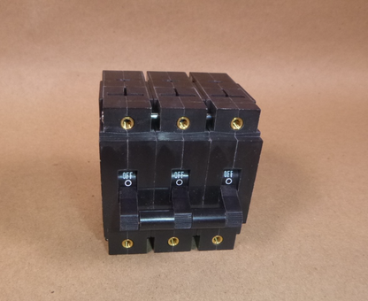 AM3R-D3-LC07D-A-15-3 EATON HEINEMANN Circuit Breaker 15 Amp 3 Pole 250Vac 80Vdc