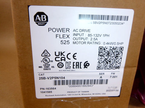 New Surplus Allen Bradley 25B-V2P5N104 /A 525 AC Drive 0.4kW 0.5Hp