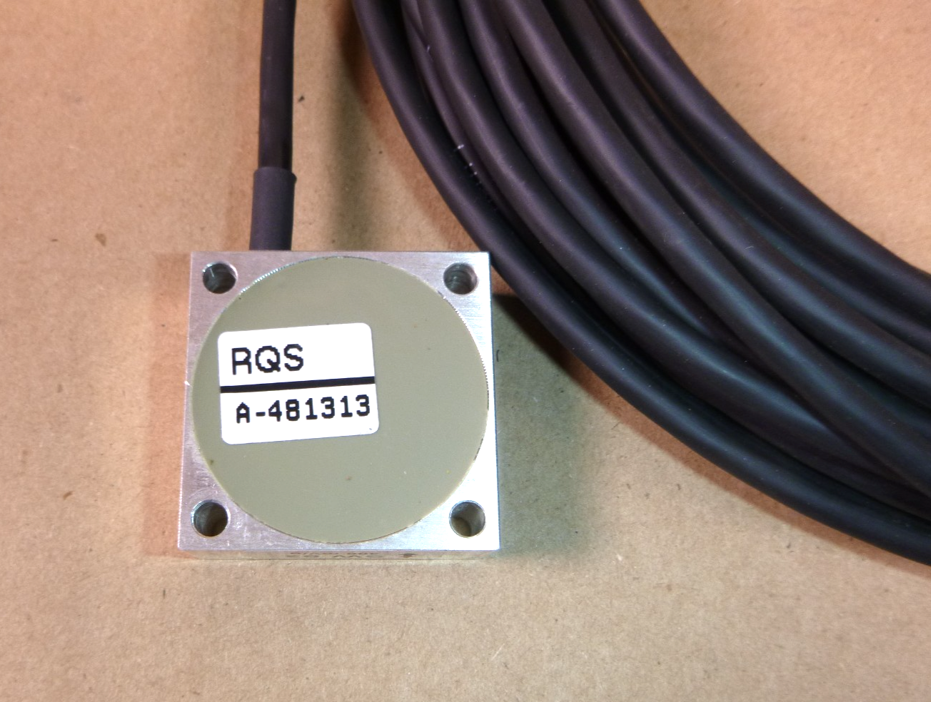 045752 REO Accelerometer SW 52, 30-150 Hz, 300 mV/g Measuring Signal, 15M Cable | Electrical MRO Replacement Parts &amp; Components and Commercial Electrical Supplies Company