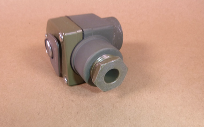 UW1320MA11 Circular Mil Connector Plug Size 20 MIL-C-12520/17 , 5935-01-295-8611 | Electrical MRO Replacement Parts &amp; Components and Commercial Electrical Supplies Company