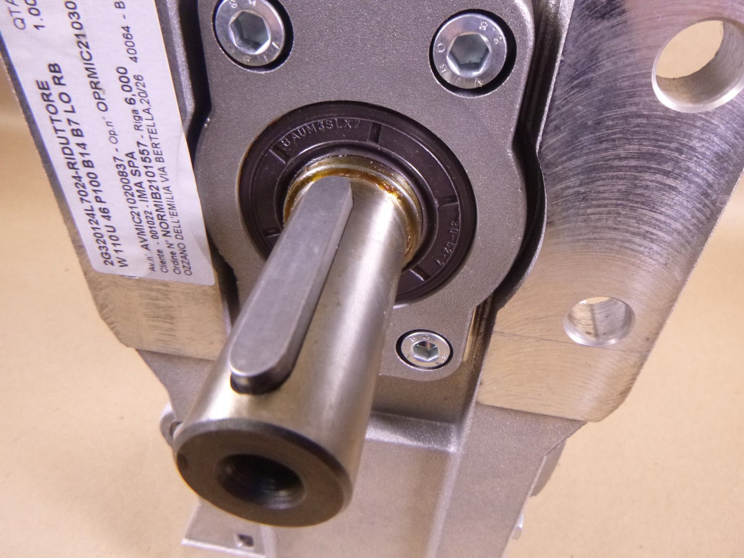 Bonfiglioli W 110 U 46 P100 B14 B7 Worm Gear Gearbox 2G320124L7024 1.00NR | Industrial Electric Motors, Pumps &amp; Parts
