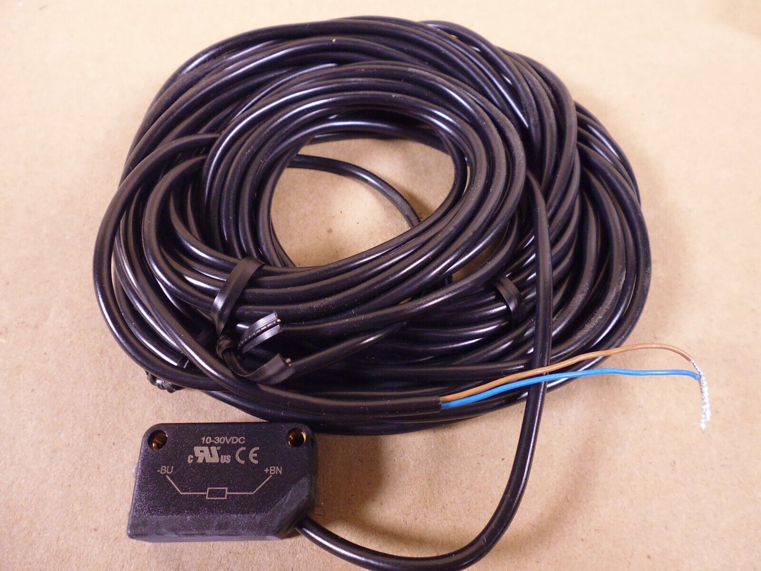 Banner Q20E W/30 Photoelectric Sensor World-Beam Q20 Series 10-30VDC | Industrial MRO Replacement Parts, Manufacturing Machine Parts &amp; Components, Heavy Equipment Parts Supplier