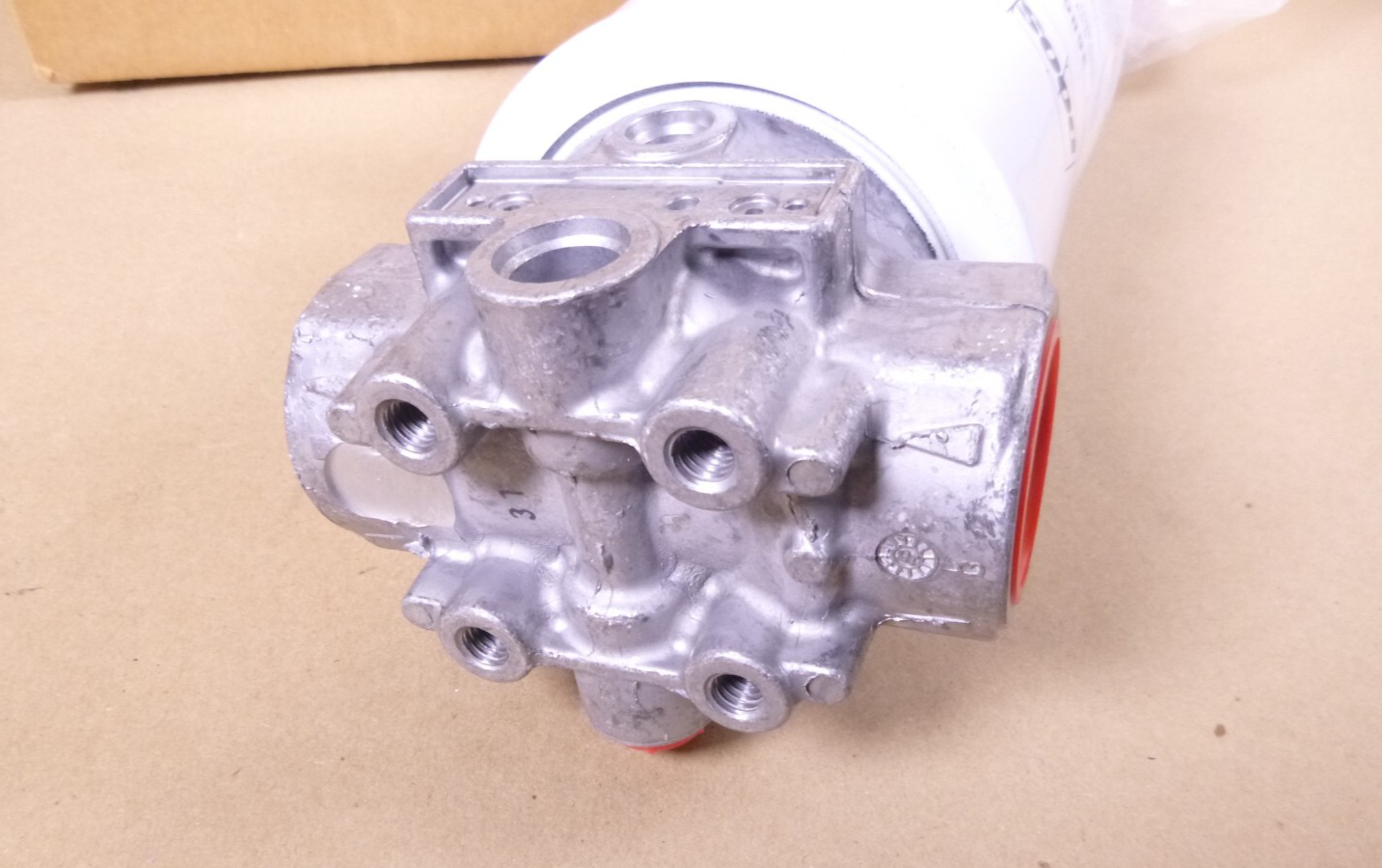 OEM Doosan Fits Ingersoll Rand Bobcat Oil Filter 36877363 With Filter Element 36860336 | Industrial Tractor Parts Supplier and Surplus Tractor Parts &amp; Accessories