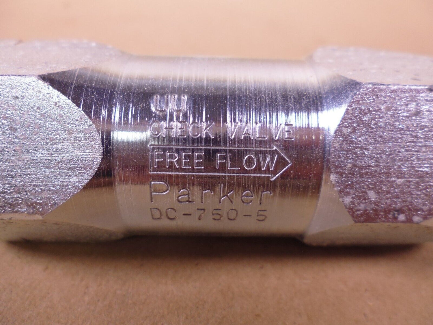 Parker DC-750-5 Hydraulic Check Valve DC Series , 3/4"-14 NPSF , 3,000 PSI | Industrial MRO Replacement Parts, Manufacturing Machine Parts &amp; Components, Heavy Equipment Parts Supplier