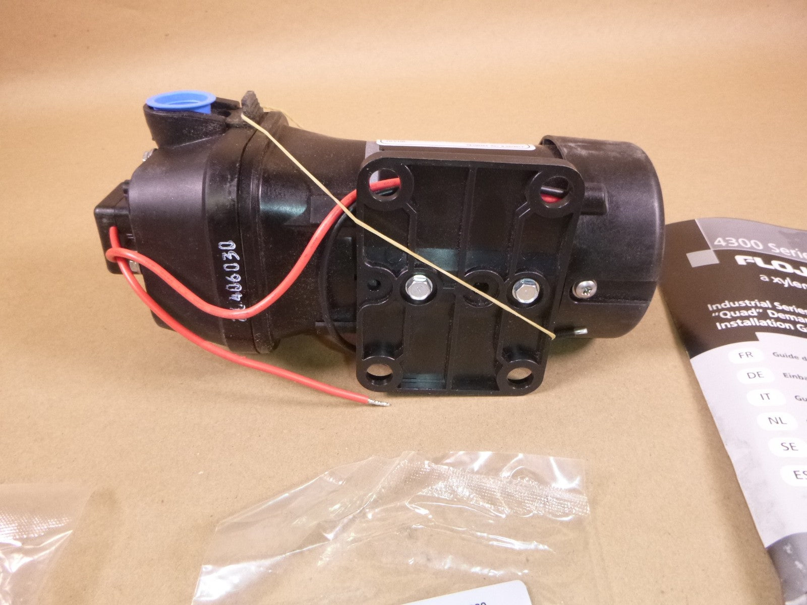 Flojet 04300-505 Self-priming Diaphragm Pump 4.9 GPM 45 PSI 12 Volt 04300505