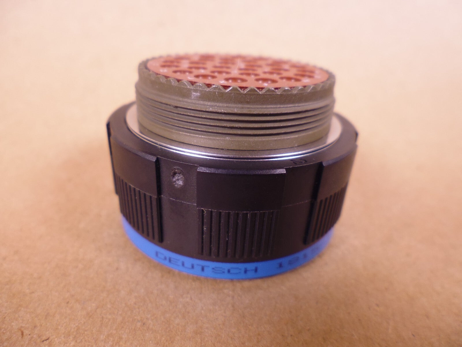 Deutsch D38999/26JJ29JN Electric Mil Circular Plug Connector , 5935-01-559-0562 | Electrical MRO Replacement Parts &amp; Components and Commercial Electrical Supplies Company