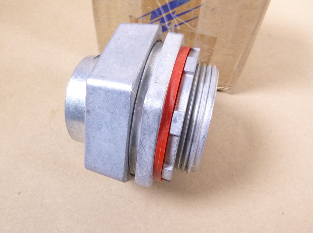 Topaz 477 Straight Liquidtight Conduit Connector, Die Cast Zinc, 2-1/2" | Industrial Replacement Nuts & Bolts Distributor and Machinery Screws & Fasteners Supply