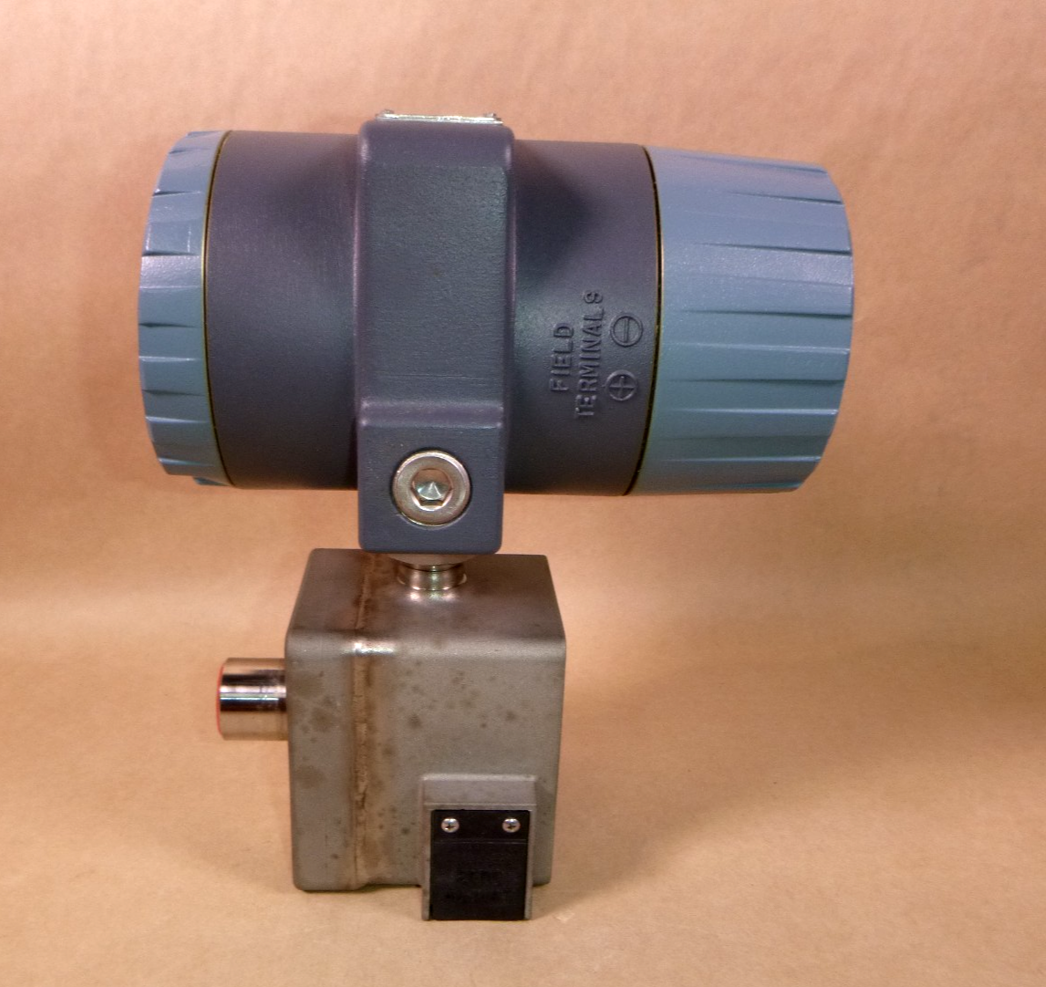 Foxboro 821GH-HSCH2-C Electronic Pressure Transmitter 6000 Psi 30-95 Vdc