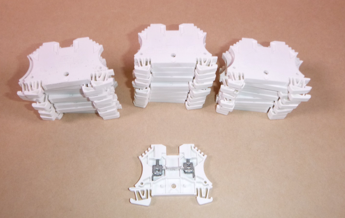 1492-J3-W Allen-Bradley 2-1/2 mm Standard Terminal Block - White - Bag of 30 Pcs