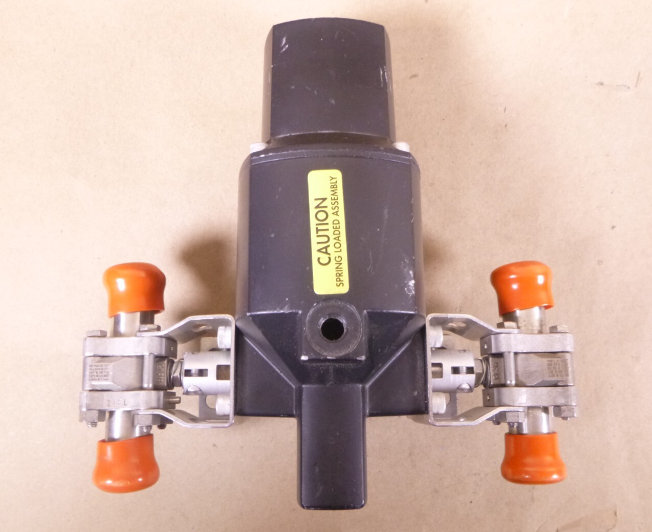 SWAGELOK 133 Series Pneumatic Spring Return Actuator W/ 3/4" Sanitary Valves | Industrial MRO Replacement Parts, Manufacturing Machine Parts &amp; Components, Heavy Equipment Parts Supplier
