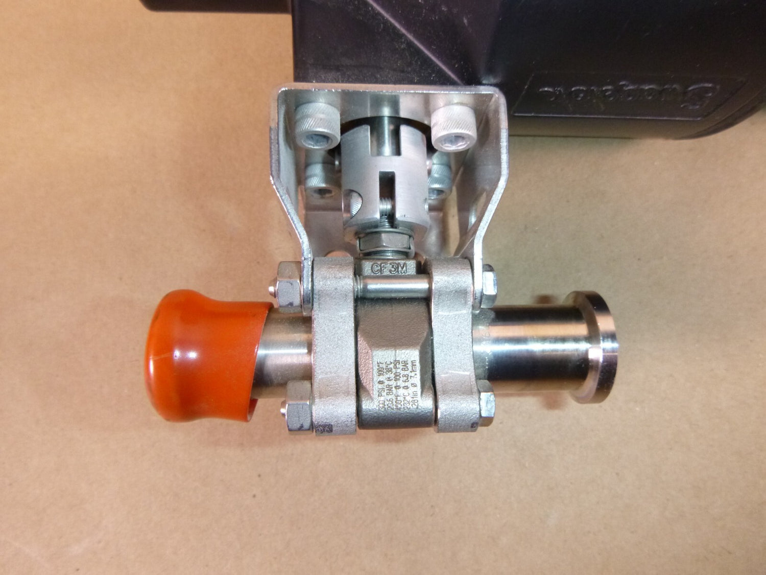 SWAGELOK 133SR Series Pneumatic Spring Return Actuator With 3/4" Sanitary Valves | Industrial MRO Replacement Parts, Manufacturing Machine Parts &amp; Components, Heavy Equipment Parts Supplier