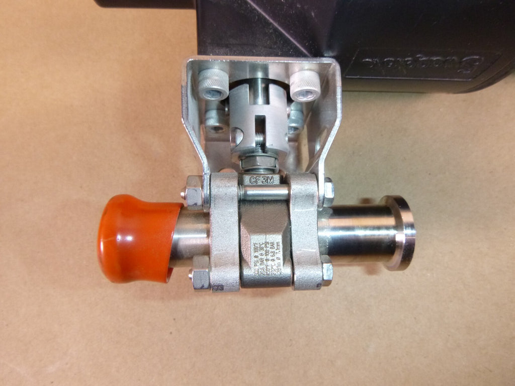 SWAGELOK 133SR Series Pneumatic Spring Return Actuator With 3/4" Sanitary Valves | Industrial MRO Replacement Parts, Manufacturing Machine Parts & Components, Heavy Equipment Parts Supplier