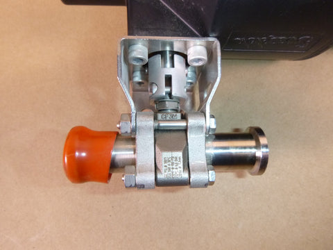 SWAGELOK 133SR Series Pneumatic Spring Return Actuator With 3/4" Sanitary Valves | Industrial MRO Replacement Parts, Manufacturing Machine Parts & Components, Heavy Equipment Parts Supplier