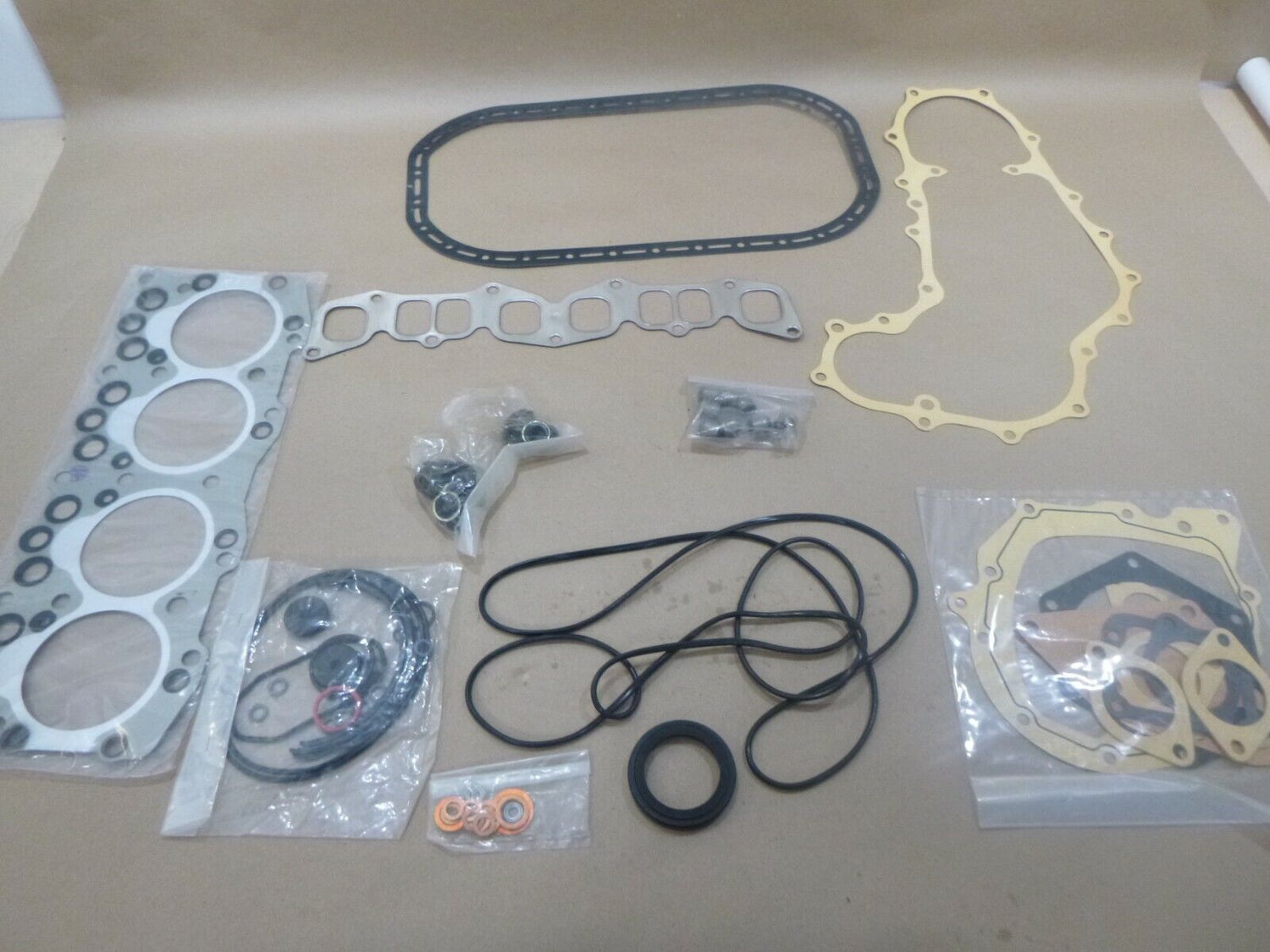 MEP 804A 814A GENERATOR DIESEL ENGINE GASKET KIT 587810-9401 , 2815-01-560-9866 *NOT SURE IF COMPLETE* | Genuine MEP Generator Replacement Parts and Military Surplus Generator Parts