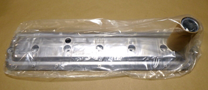 New Genuine John Deere Valve Cover RE528360