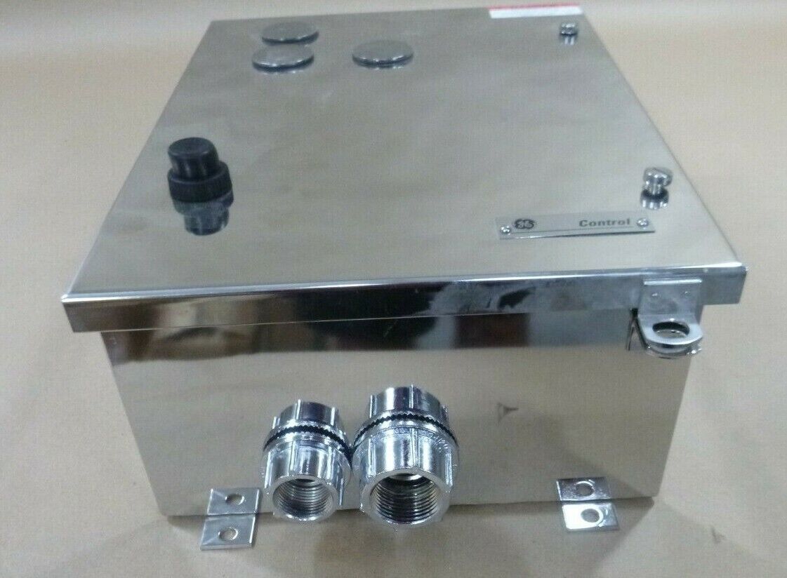 New GE CR309B402 Magnetic Starter Reverser Size 0, 3P 600V 120VAC Coil w/ Nema 4 | Electrical MRO Replacement Parts &amp; Components and Commercial Electrical Supplies Company