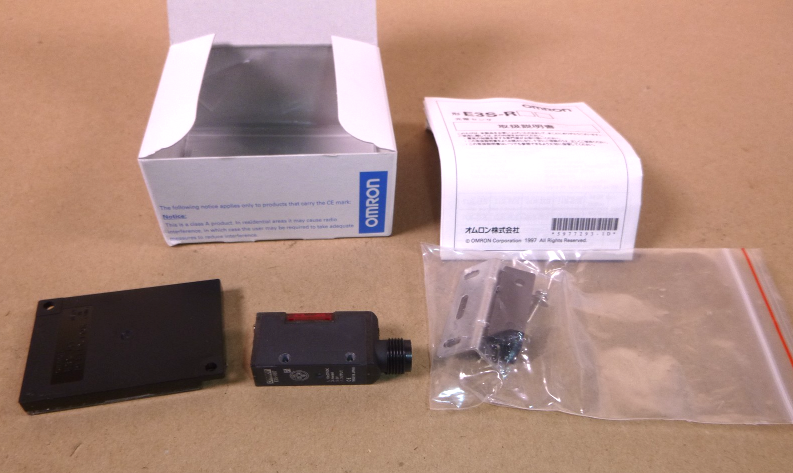 E3S-R87 Omron Photo Electric Sensor 300mm Sensing Distance 10-30Vdc Infrared LED | Electrical MRO Replacement Parts &amp; Components and Commercial Electrical Supplies Company