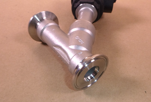 J4SSG16U6 Omal 2/2-Way Pneumatic SS Angle Seat Valve 1" Clamp Conn 10 bar | Industrial MRO Replacement Parts, Manufacturing Machine Parts & Components, Heavy Equipment Parts Supplier