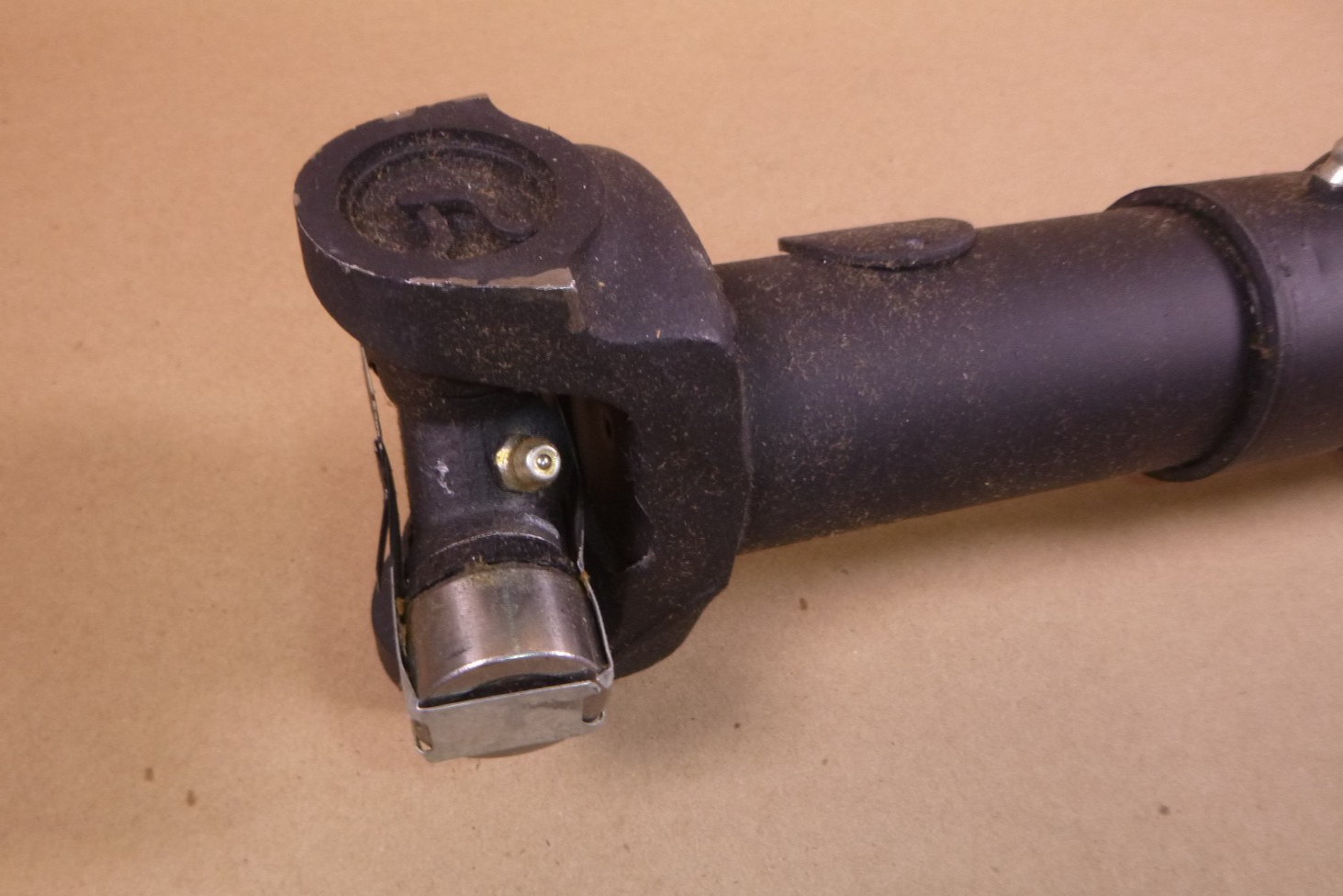 USGI M998 Humvee Rear Propeller Shaft Dana Spicer 915051-1624, 2520-01-346-1374 | Genuine HMMWV Replacement Parts and Military Surplus Humvee Parts &amp; Accessories