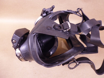 Drager 4052486 ALE Breathing Apparatus w/ Mask + 4052413 Gauge 4052260 3339182 | Industrial MRO Tools and Replacement Industrial Equipment Components