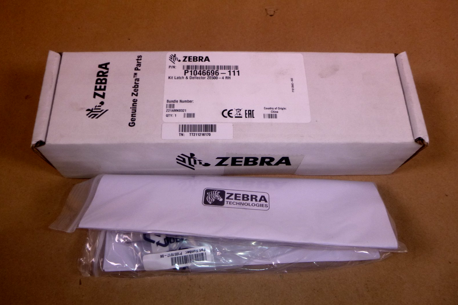 P1046696-111 Genuine Zebra ZE500-4 Latch &amp; Deflector Kit RH