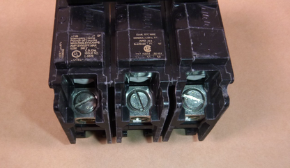 Q3100 SIEMENS 3 POLE 100AMP 240V CIRCUIT BREAKER