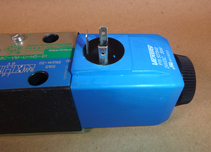 DG4V-3S-8C-VM-U-H5-61 Vickers Directional Control Valve 24 Vdc 100 Bar 1450 Psi