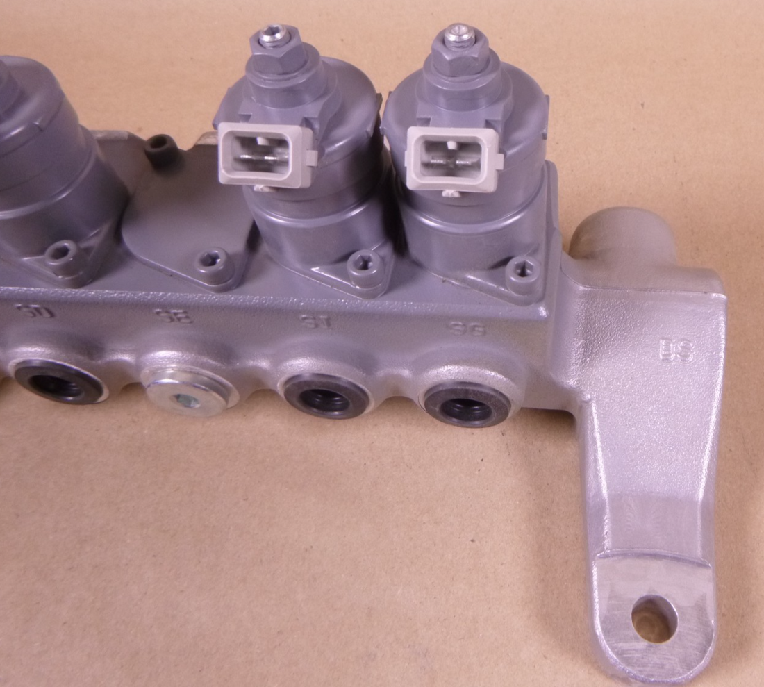 OEM Hitachi 4396760 Solenoid Valve 9218255 For John Deere 330LCR AT250108 *MINOR CHIP* | Industrial Tractor Parts Supplier and Surplus Tractor Parts &amp; Accessories