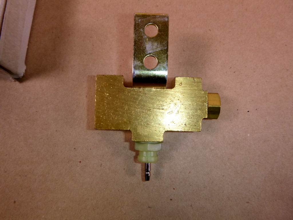 USGI M35A2 & A3 Proportioning and Warning Brake Valve 5934092, 2530-01-257-7705 | Genuine M35 Military Truck Parts and M939 Cargo Truck Surplus Parts