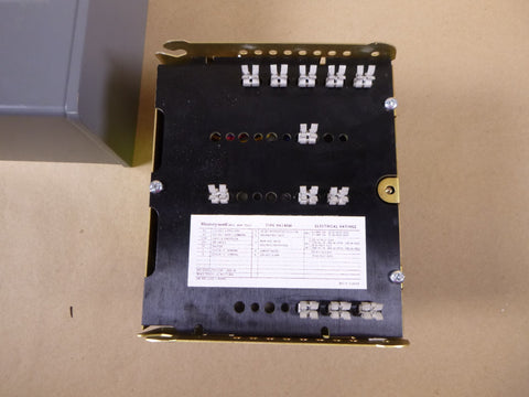 New Honeywell R4140M1004 Start & Running Programable Relay 120 Volt 