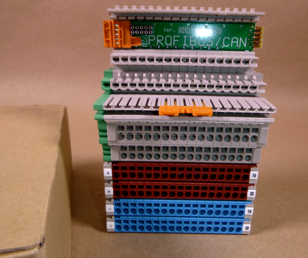 140208 Eaton Basic Terminal Block  ZSB-1.5/16-S/S/ +/+/-/-  WINBLOC