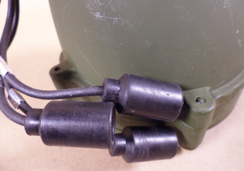 (2x) HMMWV M939 FMTV 24V FRONT TURN SIGNAL 11614156 Aluminum , 6220-01-433-8813 | Genuine FMTV Replacement Parts, LMTV Parts For Sale and Military Surplus Medium Tactical Vehicle Parts & Components